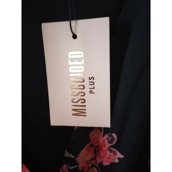 Missguided Plus Maxi Dress Sz 12 NWT Floral Black Pink Button Front - Picture 7 of 8